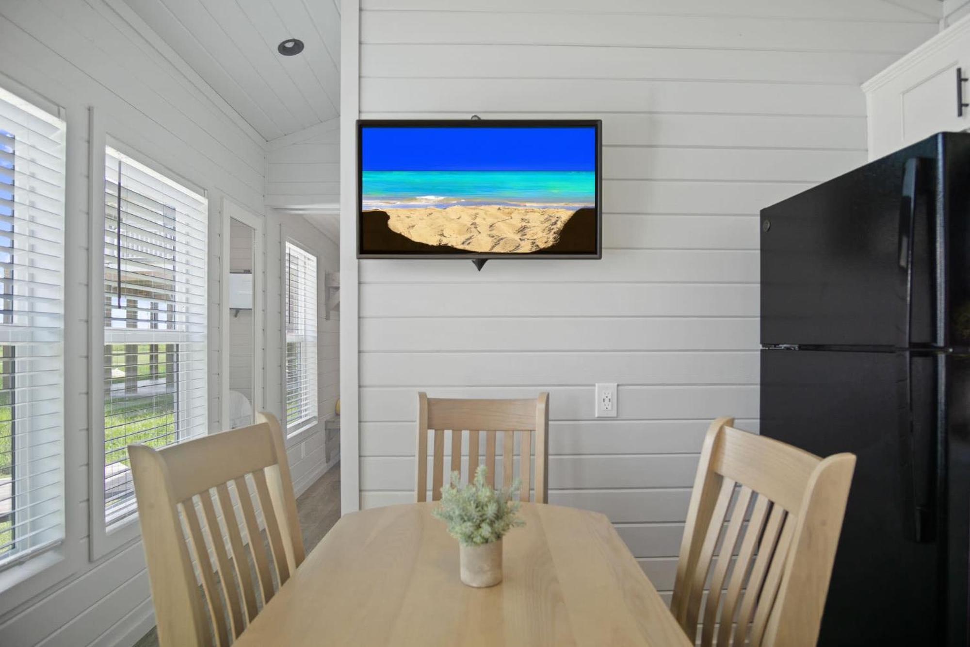 1 Block To -brand New Modern Tiny Ferienhaus Bolivar Peninsula