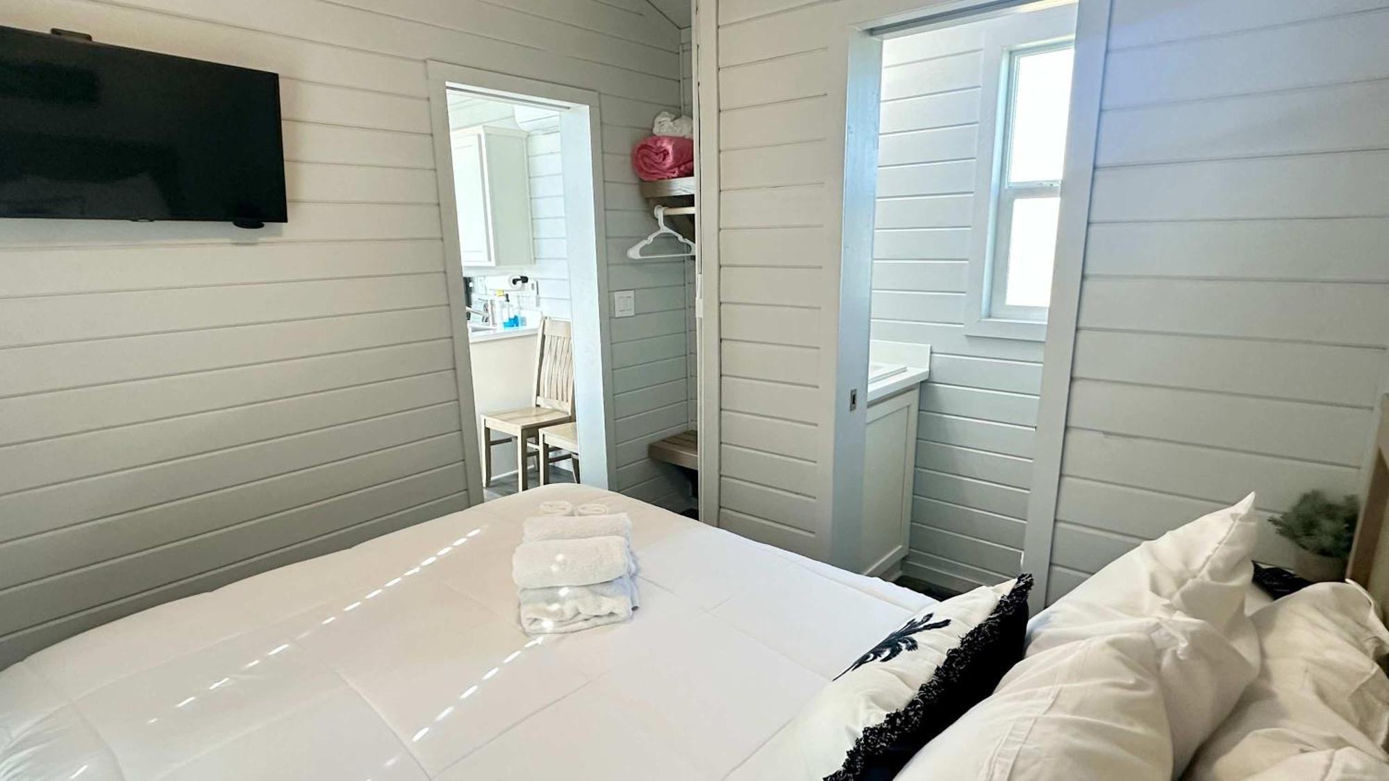 Ferienhaus 1 Block To -brand New Modern Tiny